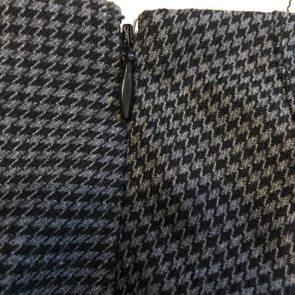 Skirt NEVER WORN - Picture 3 of 6